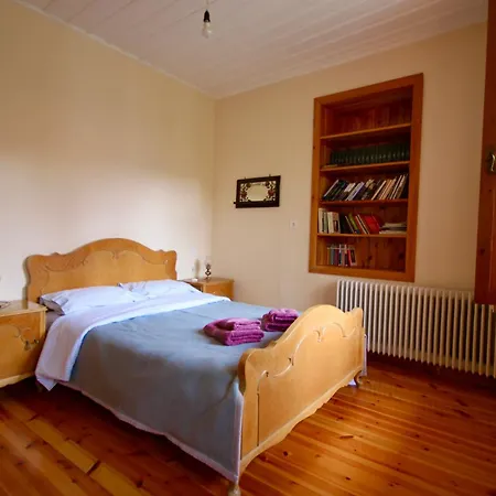 7hills Traditional By The Waterfall Επτάλοφος