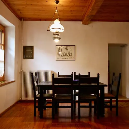 Σπίτι διακοπών 7hills Traditional By The Waterfall *