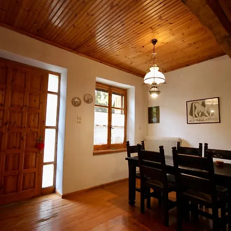 Holiday home 7hills Traditional By The Waterfall *