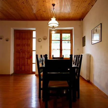7hills Traditional By The Waterfall Eptalofos