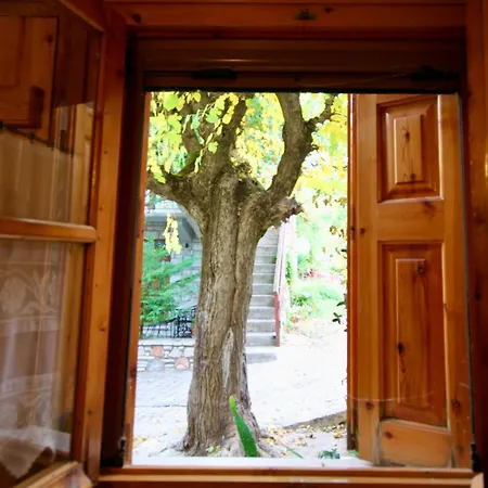 7hills Traditional By The Waterfall